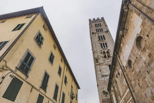 Torre Del Pueblo Lucca Toscana Paisaje Ciudad Italiana — Foto de Stock