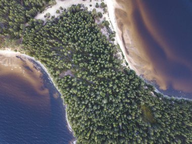 Besov No'ları pelerin. Karelya, Onega Gölü kıyısında manzara