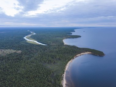 Besov No'ları pelerin. Karelya, Onega Gölü kıyısında manzara