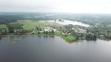Ferapontov Manastırı Borodaevsky Gölü kıyısında. Vologda. Rus manzara