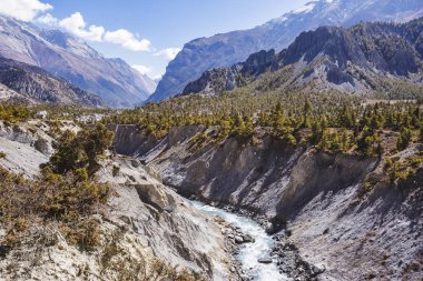 Marsyandi Nehri Vadisi. Himalaya Dağları Nepal. Annapurna devre trek