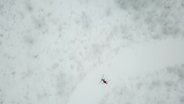 Training Der Skifahrer Blick Von Oben Auf Den Gabo Track — Stockvideo