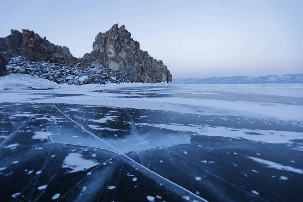 Led Jezeře Bajkal Poblíž Shamanka Rock Zimní Přírody Večerní Krajina — Stock fotografie