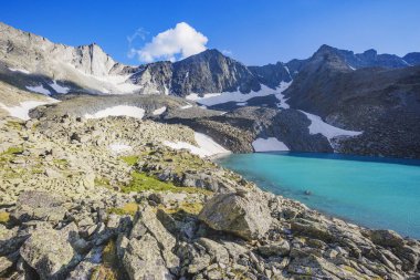 Üst Akchan Gölü. Altay manzara