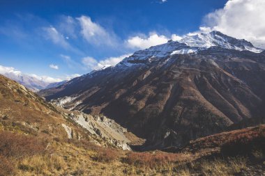 Himalaya Dağları Nepal. Tilicho gölüne, Annapurna c iz