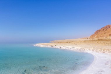 Kıyıda tuz. Dead Sea. Jordan manzara