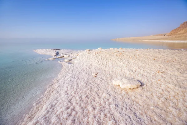 Sal en la orilla. Mar Muerto. Jordania paisaje — Foto de Stock