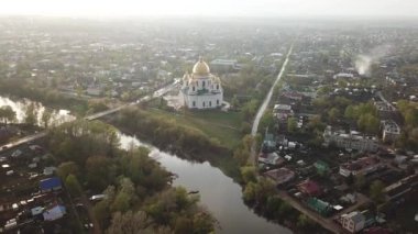 Morshansk şehir bahar hava görünümü. Rusya. Trinity Katedrali. Cna nehri