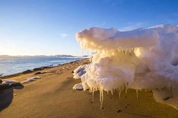 グバ・ヴォロニャ湾コラ半島の冬の風景 — ストック写真