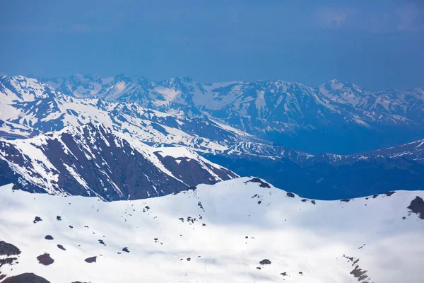 Montañas del Cáucaso paisaje. Karachay-Cherkessia, Rusia — Foto de Stock