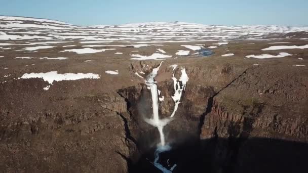 Metr Dvoustupňový Vodopád První Pravý Přítok Řeky Hikikal Putorana Plateau — Stock video