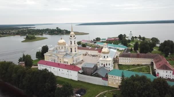 Nilova Pustyn Ortodoks Erkek Manastırı Stolobny Adasında Bulunan Seliger Gölü — Stok video