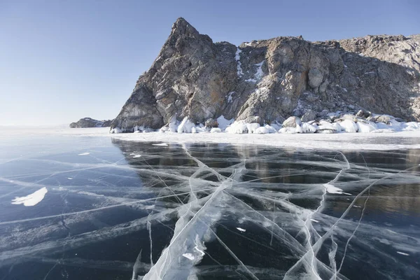 보르가 - 데간 섬이야. 바이칼호 겨울 풍경 — 스톡 사진