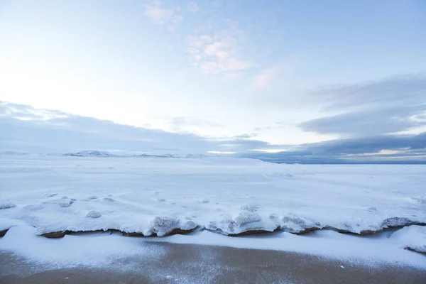 Sneeuw woestijn. Kola Peninsula winter landschap — Stockfoto