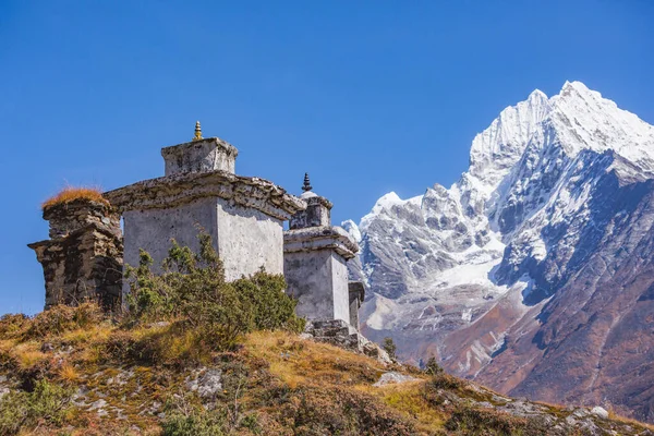 Boeddhistische Stoepa Achtergrond Van Mount Thamserku Nepal — Stockfoto