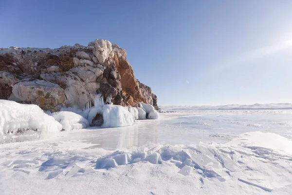 Lago Baikal Roca Isla Borga Dagan Paisaje Invierno — Foto de Stock