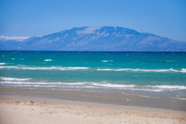 Kumsal ve turkuaz deniz suyu. Zakynthos Adası, Yunanistan