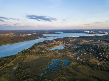 Senezh Gölü, Solnechnogorsk Bölgesi, Moskova bölgesi. - Rusya. Hava görünümü