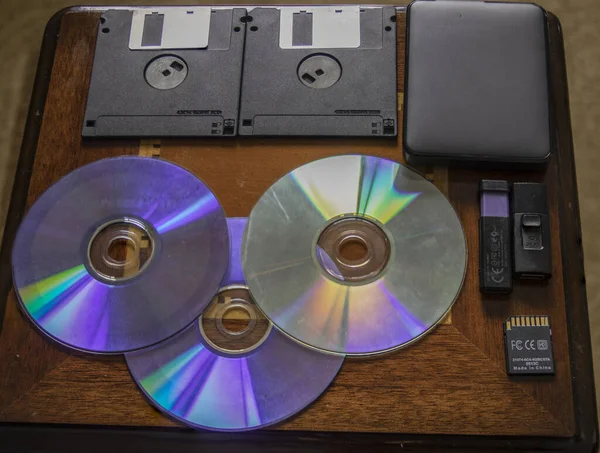 Dispositivi Memorizzazione Assortiti Dal Floppy Disk Più Recente Hard Disk — Foto Stock