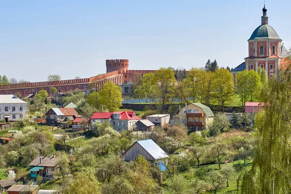 Vista de la fortaleza de Smolensk, bastión inexpugnable, def fiable — Foto de Stock