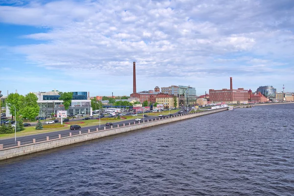 Sint-Petersburg, Rusland - 01 juni 2018: Weergave van de Vyborgskay — Stockfoto