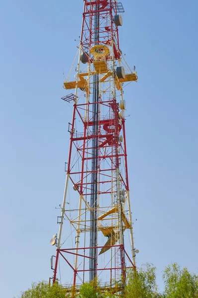 Cellular tower with antennas for connecting people by means of t