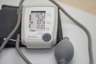 Tonometer, kan basıncı, sağlığı ile yakın çekim ölçmek için tıbbi cihaz