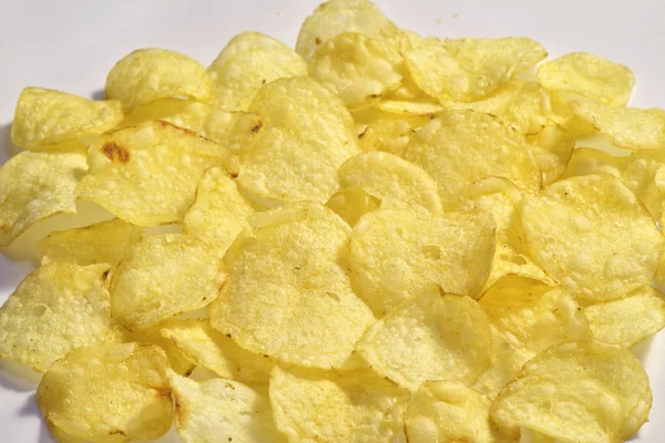 Patatas Fritas Sobre Fondo Blanco Primer Plano Los Alimentos Textura — Foto de Stock