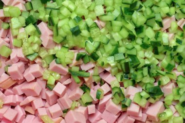 salatalık ve sosis salata, arka plan ve doku yakın çekim için kesmek