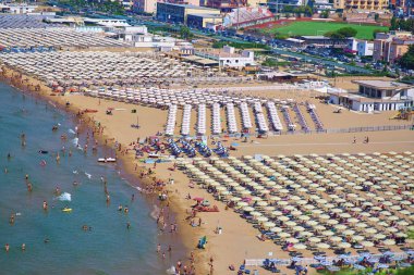 Yalı İtalyan kurotov görünümünün plaj ve deniz