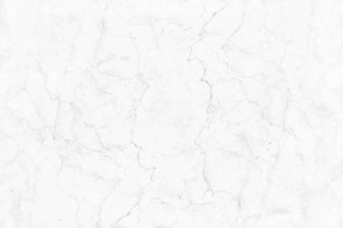 Detaylı yapıya sahip beyaz mermer arkaplan. Yüksek çözünürlüklü, parlak ve lüks. İç veya dış mekan için doğal desenler içeren soyut taş zemin..