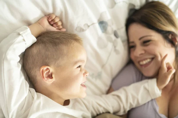 Happy cheerful mother and her pretty 4 years old son — Stock Photo, Image