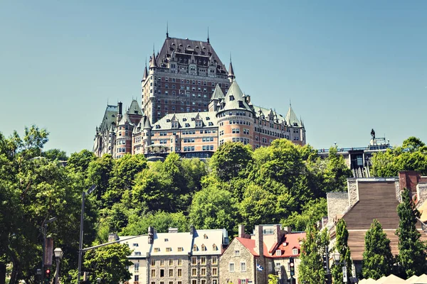 Das hotel in quebec city im sommer — Stockfoto