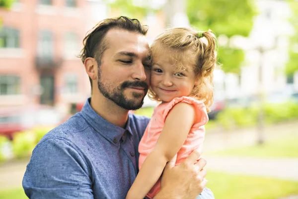 Father Daughter Park Summer Day — Stock Photo, Image