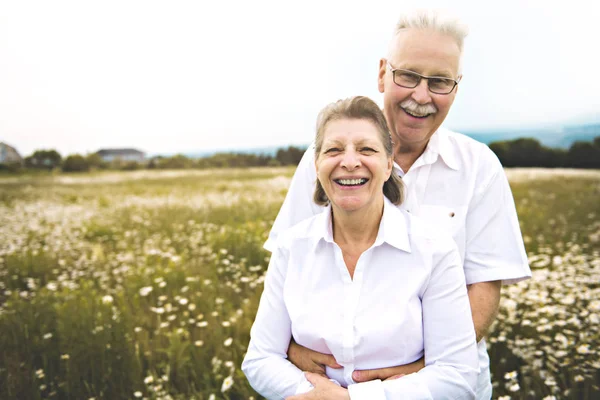Senior couple outdoors — Stock Photo, Image