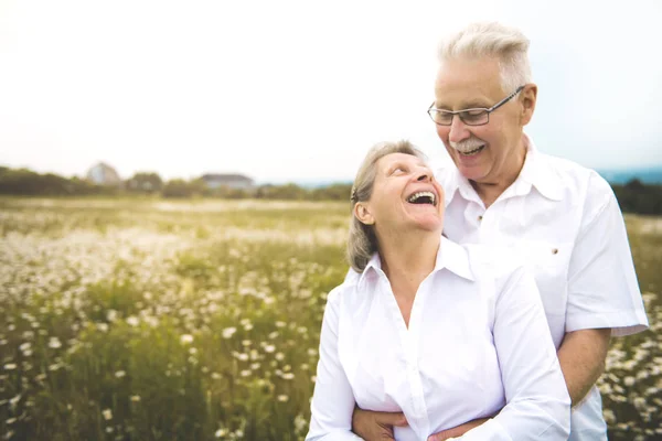 Senior couple outdoors — Stock Photo, Image