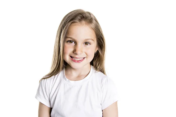 Retrato de una linda niña de 7 años Aislado sobre fondo blanco — Foto de Stock