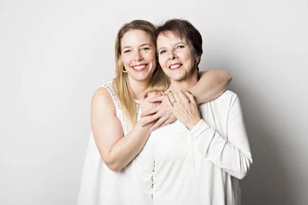 A Senior mother with 40 years old daughter — Stock Photo, Image