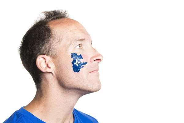 Homme célèbre la fête nationale en studio fond blanc — Photo