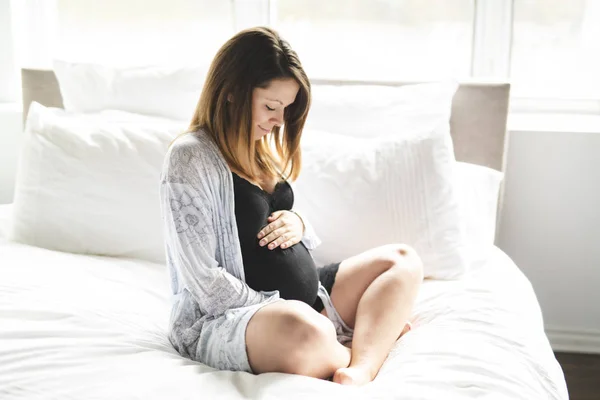 Pretty Young Pregnant Woman Laying Bed — Stock Photo, Image