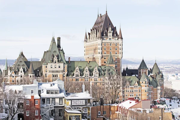 Krásný historický zámek Frontenac v Quebec City — Stock fotografie