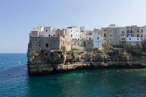 Polignano Mare Nézd Apulia Olaszország Olasz Panoráma Adriai Tenger Sziklák — Stock Fotó