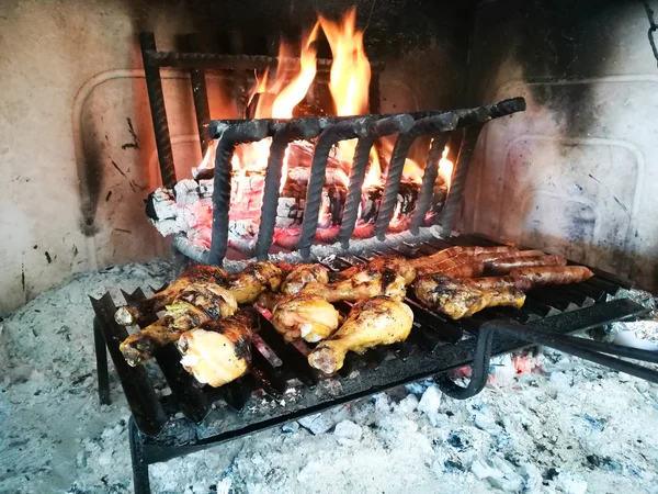 Grilled Meat Cooked Fireplace — Stock Photo, Image