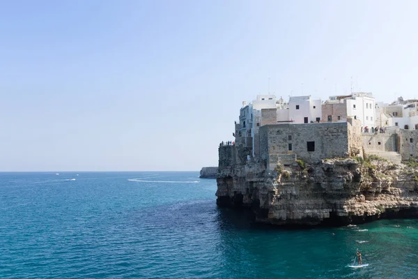 Polignano Mare Nézd Apulia Olaszország Olasz Panoráma Adriai Tenger Sziklák — Stock Fotó