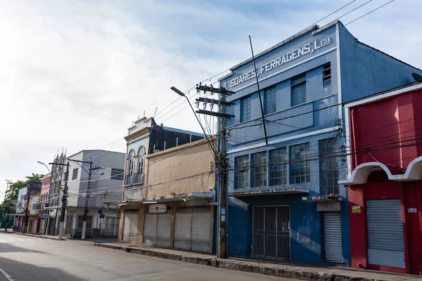 stock image Old buildings in perspective along road, Manaus, Brazil. Brazilian town