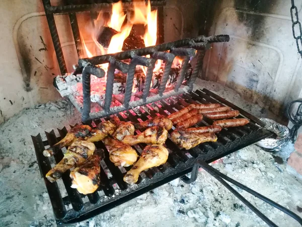 Carne Parrilla Cocinada Chimenea — Foto de Stock