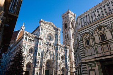 Giotto çan kulesiyle Floransa Katedrali manzarası, İtalya. İtalyan simgesi