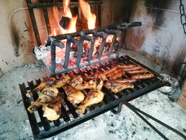 Carne Parrilla Cocinada Chimenea — Foto de Stock