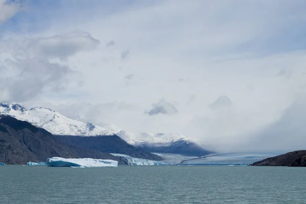 Vista Del Glaciar Upsala Desde Lago Argentino Paisaje Patagonia Argentina —  Fotos de Stock