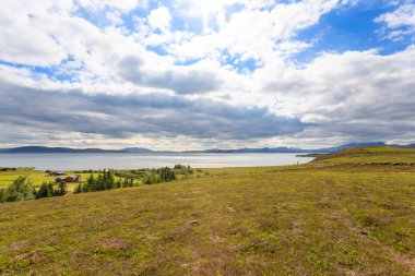 Pingvellir, İzlanda için yolda Leirvogsvatn Gölü